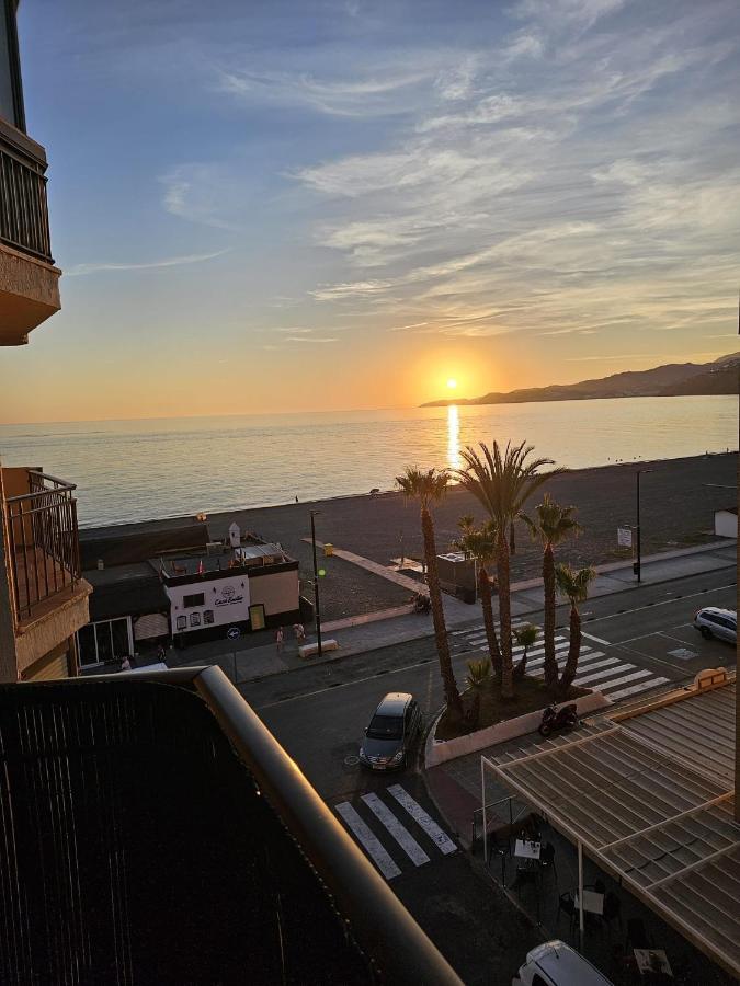 Apartamento En Primera Linea De Playa ซาโลเบรญา ภายนอก รูปภาพ
