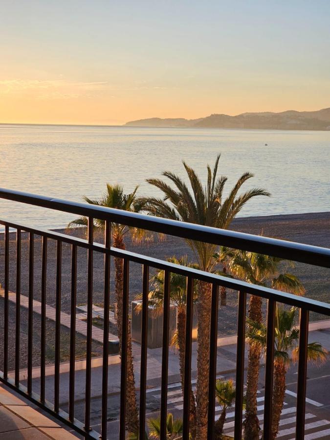 Apartamento En Primera Linea De Playa ซาโลเบรญา ภายนอก รูปภาพ