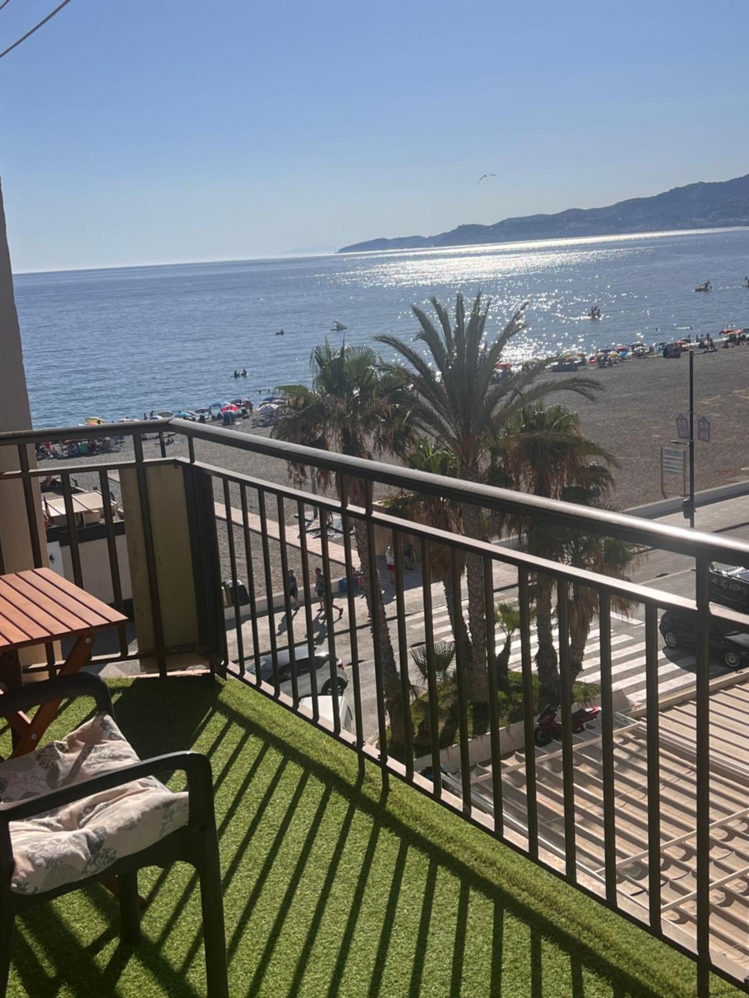 Apartamento En Primera Linea De Playa ซาโลเบรญา ภายนอก รูปภาพ